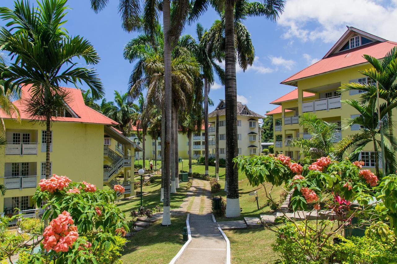 Hotel Hillview At Mystic Ridge à Ocho Ríos Extérieur photo